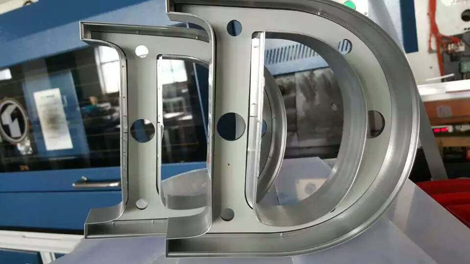 亞克力發光字的價格表_亞克力發光標識_底部發光亞克力字