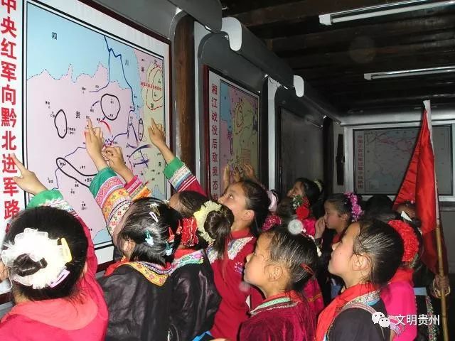 校園墻繪_經典文化與流行文化_經典校園文化墻主題