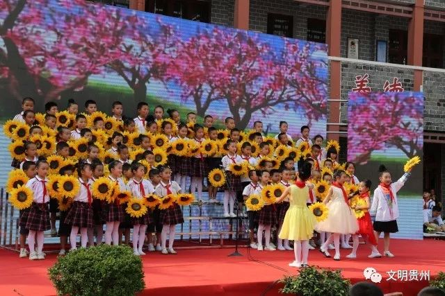 經典文化與流行文化_校園墻繪_經典校園文化墻主題