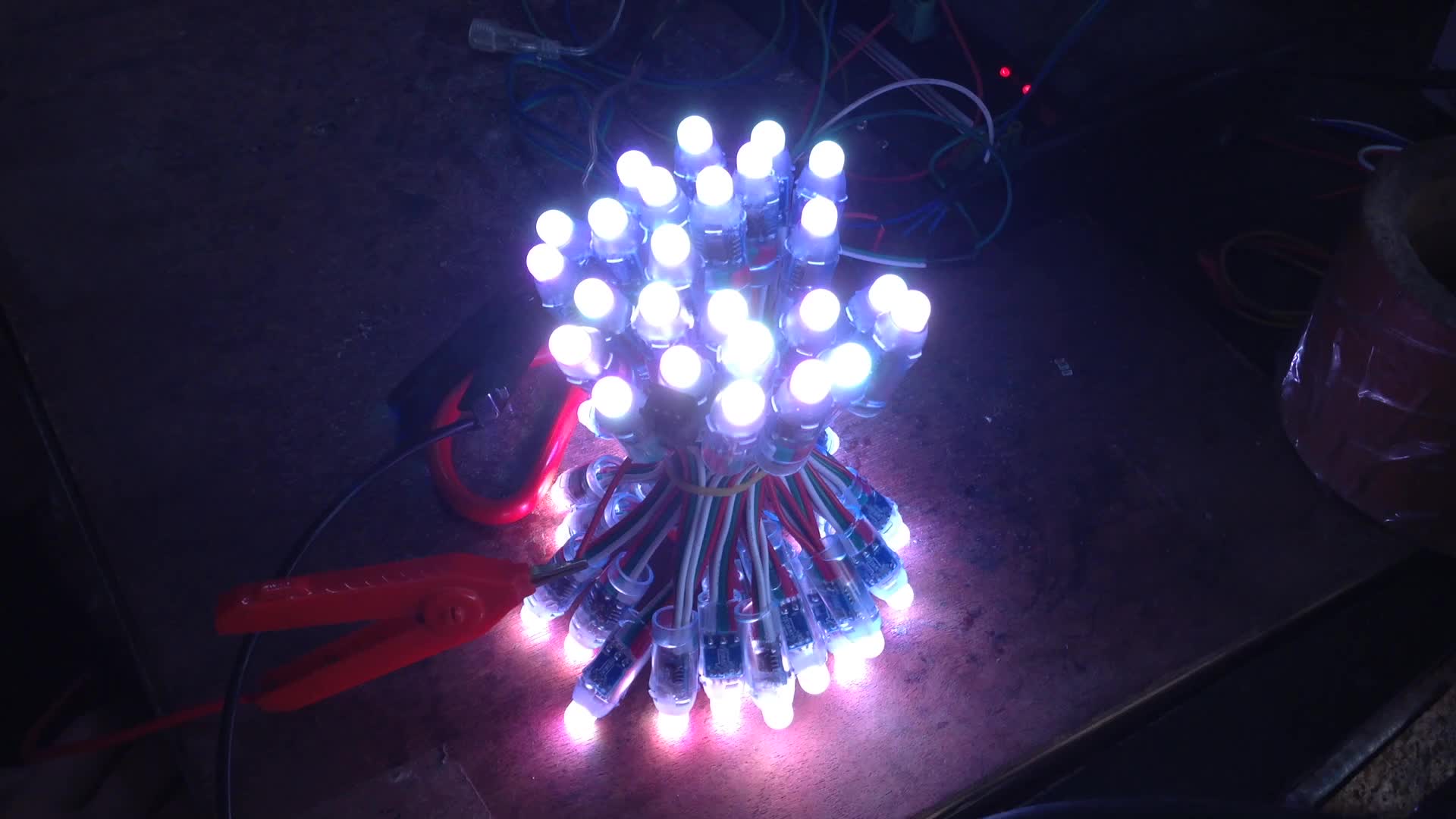 背發光字的制作方法_鋁塑板安裝沖孔字方法_背發光字安裝方法